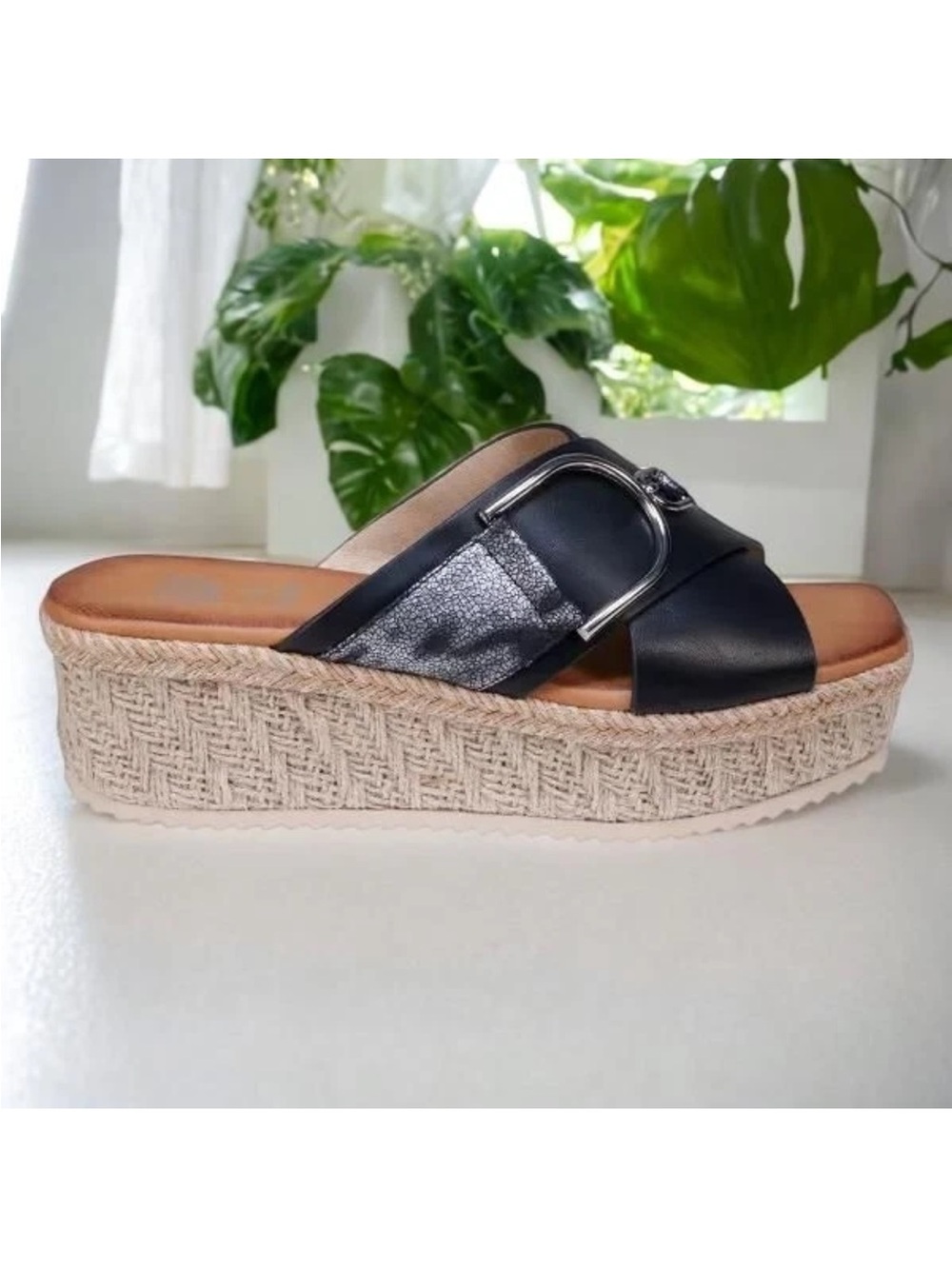 Good Choice Lindsey Platform Slide Sandals in Black with Silver Buckle